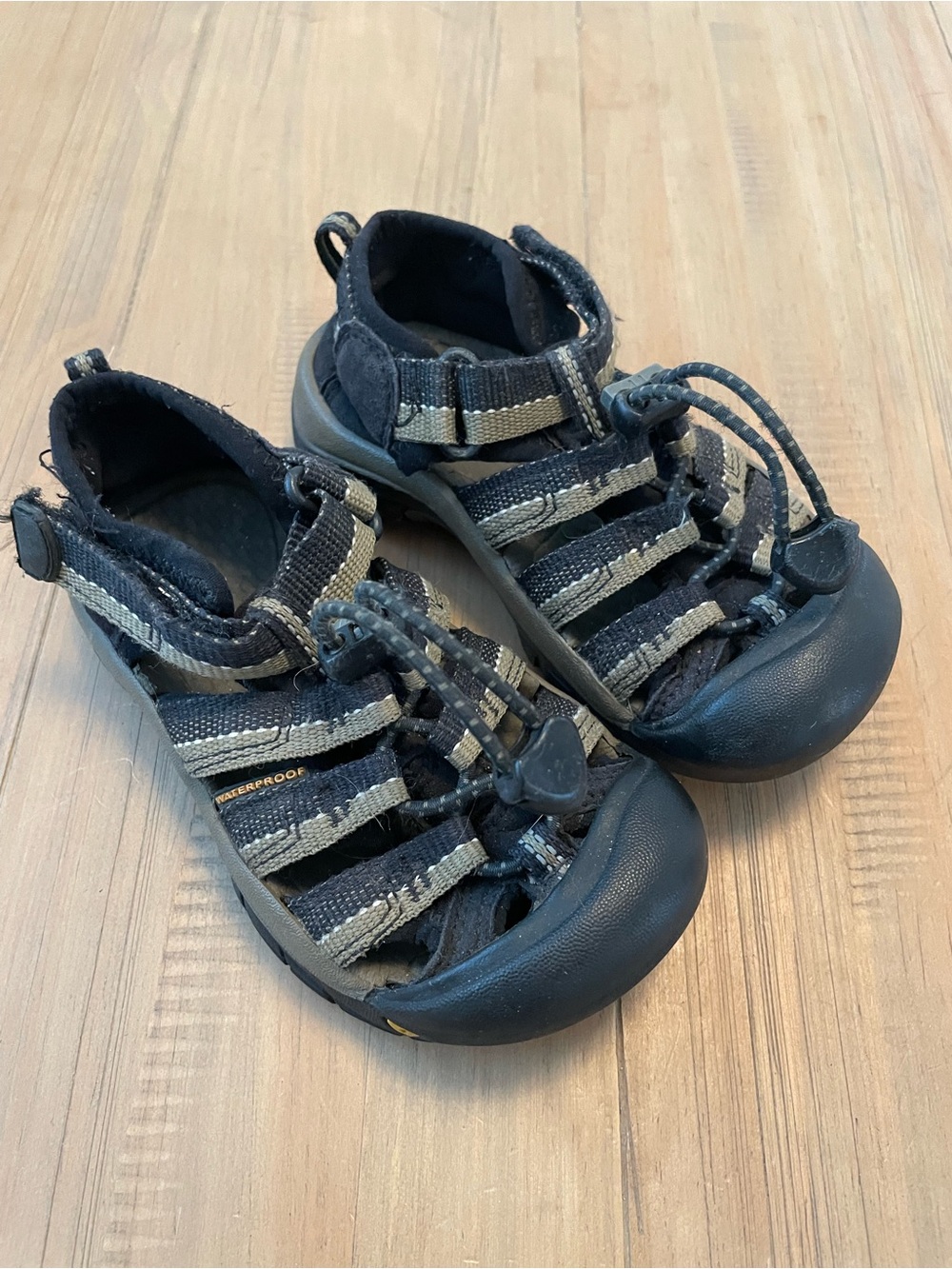 Keen Toddler 10 Black and Tan Closed-Toe Sport Sandals
